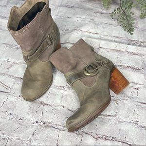 Timberland Brown Ankle Boots with Tan Accents